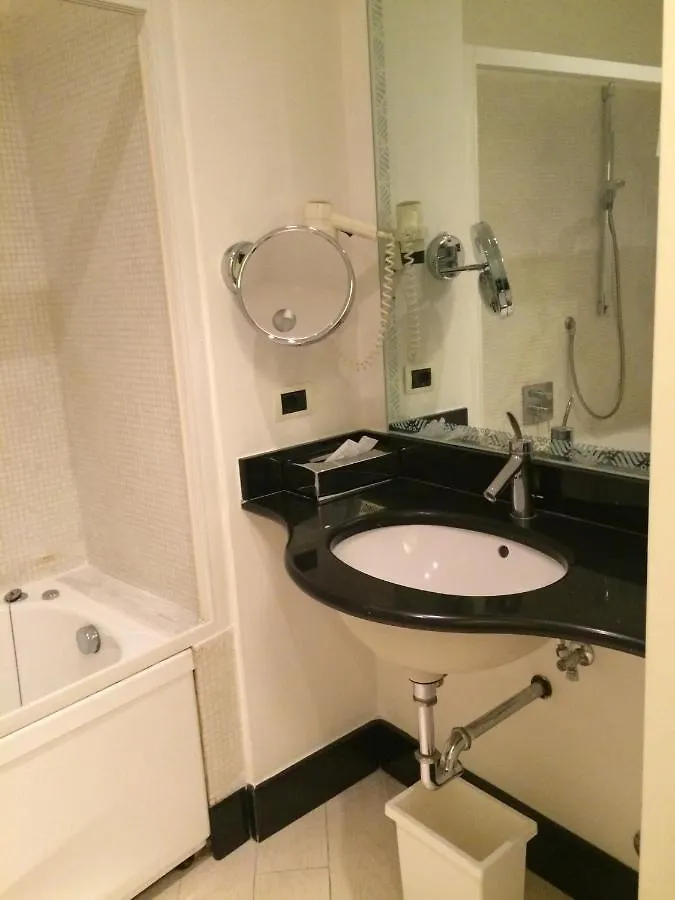 ***  Hotel De Petris Rome Italy