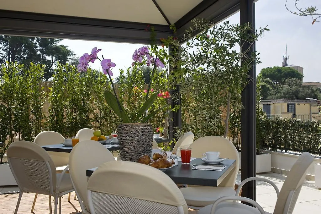 ***  Hotel De Petris Rome Italy